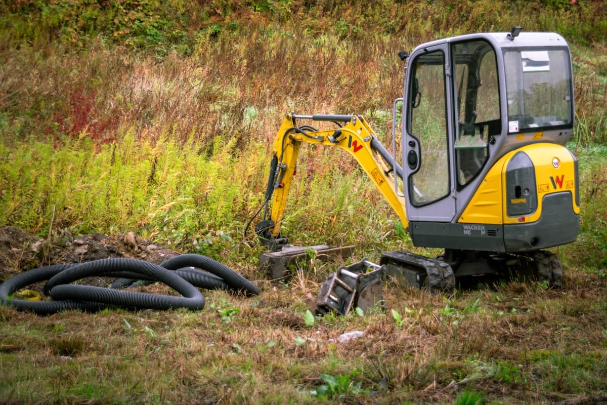 Mini Excavator — 3-Tonne